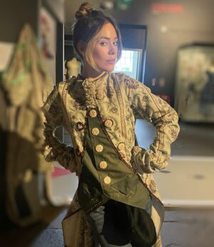 Roxanne McKee Instagram - Let them eat 🍰