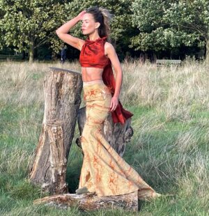 Roxanne McKee Instagram - Looking for more logs to add to my log collection. 
*
#BTS