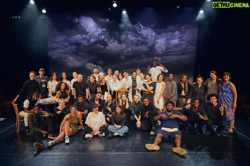 Ruby Stokes Instagram - 30 years of @thebritschool What an incredible night-an honour to be back. Thank you @brit_theatre for bringing everyone together