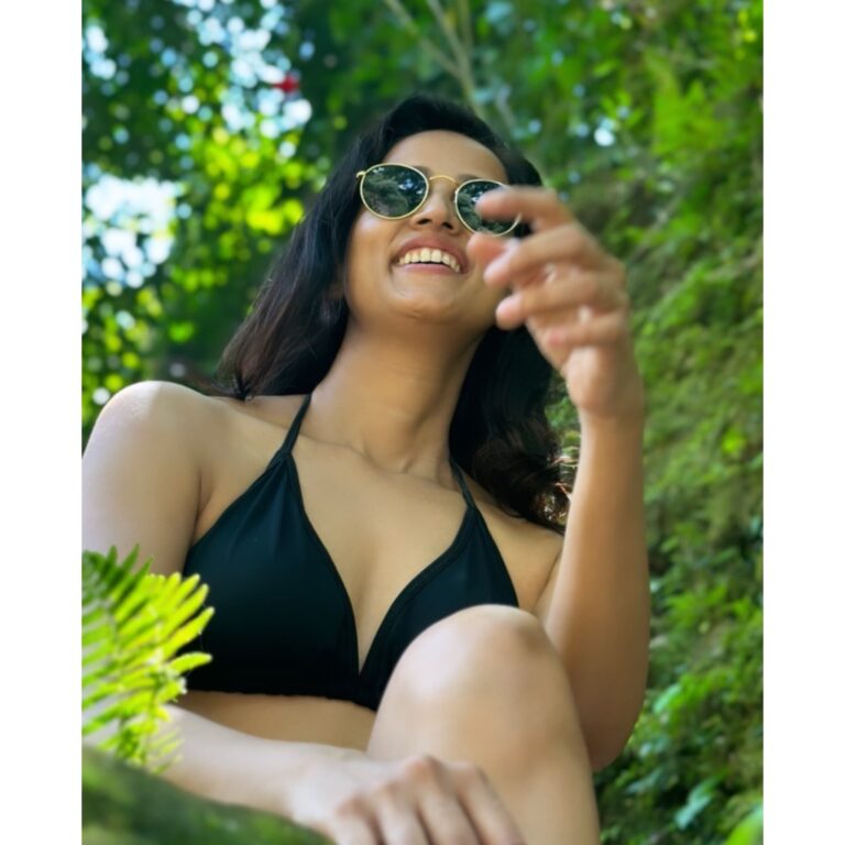 Actress Rucha Inamdar HD Photos and Wallpapers June 2024