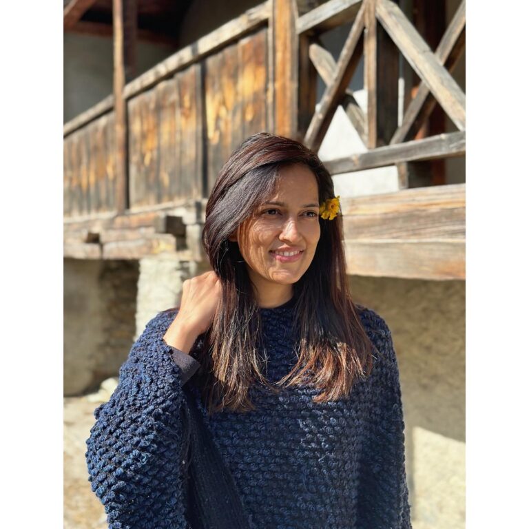 Actress Rucha Inamdar HD Photos and Wallpapers December 2023