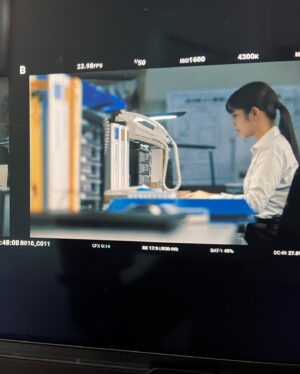 Ruka Matsuda Instagram - 本日11/2から映画『ナックルガール』が、Prime Video で日本を含む世界 240 以上の国と地域で配信スタートします！

私は新人刑事、半田夏菜子役で出演させて頂いております☺️

日韓共同制作の作品です！🇰🇷🇯🇵
韓国語が飛び交い、お昼にはキムチや韓国海苔が出てきて楽しく、そして韓国チームの皆さんもすごく温かい素敵な現場でした！
すこーしだけ韓国語も覚えました☺️✨

ぜひご覧下さい！