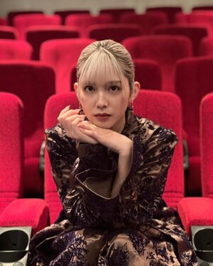 Ruka Matsuda Instagram - 映画『レディ加賀』全国公開中です！
映画公開に伴って取材をして頂いた記事がたくさんあがっています◎
裏話も盛りだくさんです、ぜひご覧ください！

取材&都内先行舞台挨拶時の衣装です！
ジャケット、パンツ  @shiroma_official
リング　@cujacu
ネックレス　@blueta1handmade
ピアス　@petit_ami34
.
#レディ加賀 #加賀温泉