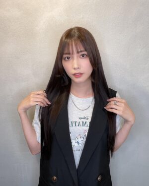 Ruka Matsuda Instagram - 髪の毛のプリンを大放置してたので、カラーとトリートメントして来ました😌
髪の治安は守られました😌🌷
.
#vaice