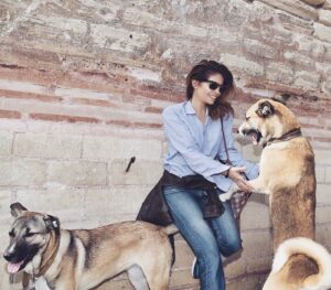Ruken Demirer Instagram - Bazı anlar çooookkk güzel || Some moments are so beautiful ♥️🐕🐕
