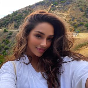 Rukku Nahar Instagram - morning hikes 🏃🏽‍♀️🏜️