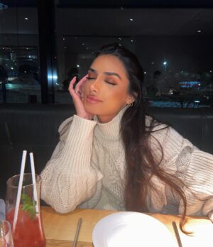 Rukku Nahar Instagram - anyone else get sleepy after food 🙋🏽‍♀️🍤🍱
