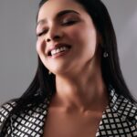 Runa Khan Instagram - Don’t forget to smile.. Because smiling is infectious.. Featuring- @runa_khan._.raw Photograph by- @nasirhossinphotography Makeup by- @makeoverfinesse Outfit by- @stride.bd