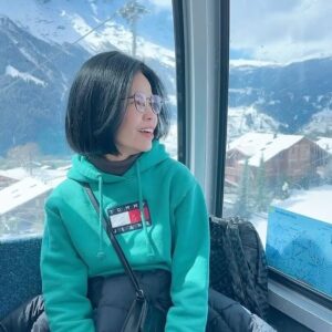 Rungrawan Tonahongsa Instagram - เราต้องนั่งกระเช้าขึ้นไปสูงๆ เพื่อได้สัมผัสความงามของ Grindelwald First 🇨🇭❄️🌲