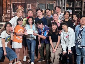 Rungrawan Tonahongsa Instagram - เป็นวันเกิดอีกปีที่แสนวิเศษ​ เพราะได้ฉลองไปพร้อมกับครอบครัว​สุภาพบุรุษ​สุดซอย​❤️ ขอบคุณ​ทุกคนนะคะ​ และขอบคุณ​ทุกๆข้อความที่ส่งมาอวยพรให้รุ้งด้วยค้าาาา🥰
ทำงานเสร็จเป่าเค้กได้🎂😂😂 #mybirthday