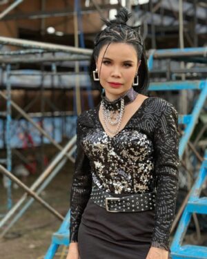 Rungrawan Tonahongsa Instagram - เข้มกว่ากาแฟดำ​ ก็ฉันนี่แหละ😉🖤

Dress @patbanpom_1