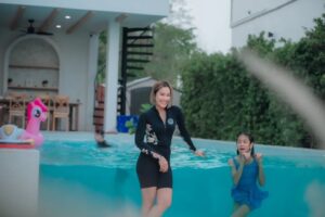 Rungrawan Tonahongsa Instagram - ทริปเขาใหญ่​ที่​ @win_poolvilla คือสนุกมาก​ ที่พักนี่เหมาะกับการรวมตัวปาร์ตี้​สุดๆ​ แถมยังใกล้ที่ท่องเที่ยว​และคาเฟ่เก๋ๆหลายนี้​ 

ใช่ค่ะโพสนี้ตั้งใจมาโปรโมท​ @win_poolvilla ให้ @nulek_gaga​ แบบไม่ต้องสงสัย​😂😂
รีบจองเลยค่ะ​ ได้ข่าวว่าเมษานี้เต็มแล้ว​ ปังสุดๆแบบหยุดไม่อยู่จริงๆน้องฉัน​