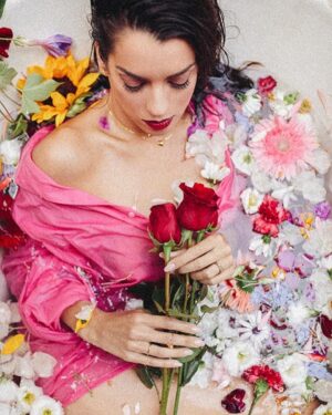 Ruth Lorenzo Thumbnail - 2.3K Likes - Top Liked Instagram Posts and Photos