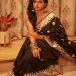 Rutuja Bagwe Instagram – 🖤 BLACK is my favourite colour🖤

saree @sootsparsh 
p.c @ashayrtulalwar 
MUA @riyapanchal.makeupartist 
jewellery @candies_collection 

Kudos to @sootsparsh for creating this stunning black saree! 🖤 It’s not just incredibly comfortable, but versatile enough to grace any occasion. I love the fact that it supports weaving communities across India. Thank you for the elegance and social impact woven into this beautiful creation!

[Mulberry Silk Saree, Katan Silk saree, sustainable fashion, handloom saree, handwoven saree, Varanasi saree, Varanasi]

#MayaCollection #KatanSilkSaree #MulberrySilk #handloomsarees #handloomsilksarees #silksaree #saree #sareelove #sareeinspiration #SootSparsh #varanasi #varanasisaree #handmadejewellery #handmadefabricjewellery #handmadewithlove❤ #stylingsaree #stylingjewelry