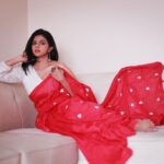 Rutuja Bagwe Instagram – ❤️🤍❤️🤍❤️

p.c @miss_canon_21 
saree @bahurupa_ 

#saree #redsaree #sareelover #sareelove #sareefashion #sareeindia #red #rutujabagwe