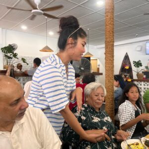 Ruzana Ibrahim Instagram - We decided to go for lunch at @warongpokya today and boyyyy was it delicious! It’s located in the heart of KL, in Kampung Baru so it’s easily accessible. Nasi campur with a lot of Terengganu flavours that just makes you go “Oooohhh!”
.
If you’re in KL please go check it out and give it a try. Sedap gilerrrr!!! #makankualalumpur