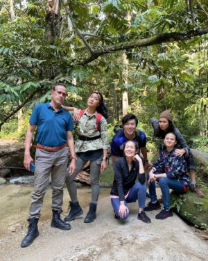 Ruzana Ibrahim Instagram - ⅓ of the ensemble. A bunch of partners in crime 👀

#HotelCahayaBulanShow
#IronHillMedia 
#ShootWithPassion 
#AstroShaw
#AstroCitra
#MurderMystery 
#MisteriPembunuhan
 #percayasampaiberjaya
#comesolvethemystery
#nooneisinnocent

@astroshaw
@passionpicturesdigital
@IronHillMedia