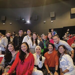Ruzana Ibrahim Instagram - I've had the privilege of playing a shmolll yet significant role to this beautiful story n how it all started. Always wanted to work with @_nikamir for the longest time and be part of naskhah seindah ini. Attended the Gala Premier and watched it for the first time and boy oh boy, was it a feast for the heart and mind. Sudah terlalu lama tak rasa puas sebegini menonton filem tempatan. Bawled my eyes out in the end (yes bring your tissues), not just because I'm a new hormonal haywired mama and a typical sentimental empath who digs these sort of mysterious Sci Fi romance, BUT bcoz that's what this film does to you. With a touch of melancholy, You'll feel all them feels. Sejujurnya, memang sampai sbb ianya sangat relatable at some point of your life. It is a Sci Fi mystical story about love, life, loss, identity and memories. From the storyline, to its' beautiful cinematic visuals, to effortless individual performances, to the music OST that hits right on the spot in every scene added so so much value to my cinematic experience. No crazy CGI special effects, just a simple yet deeply impactful tad bit complexed story. Everything was put together so well. Thank you @_nikamir @redzaminhat @hafiz.chin @lumaticfilms What an honour it is to share the screen with all these amazing stellar casts and team involved behind screen. One thing though, hats off @beto_kusyairy @dianadanielleb korang mmg biadap main dgn perasaan kami ek..Such beautiful powerful chemistry ❤️ Congratulations to all involved. So so proud of this film. Bila naskhah seikhlas ini, digabungkan dengan pemain pemain yg ikhlas, lahirlah sebuah cerita yang sangat ikhlas dan sangat indah.

Lihat melalui mata, Rasa melalui hati 🤍

IMAGINUR out in cinemas today 23rd of February 2023. The crucial time is NOW to support our local films. Give it a go. Free your mind. Free your heart. Watch without any expectations. Book your tickets. Tolong lah pi tengok with your loved ones or have that me time movie time alone pon best gak. Imaginur is without a doubt a beautiful local film worth your time. If you wish, Let us know your review and take on this film once you've watched it 🤍

#imaginur #imaginurfilm #lumaticfilms