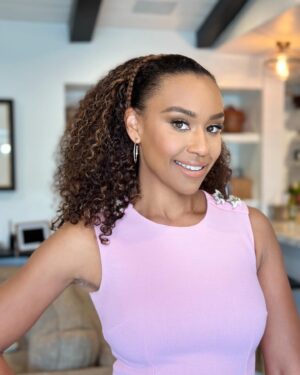 Ryan Michelle Bathe Instagram - Sometimes I just wake up and decide to put myself together. This is NOT one of those times!  @tayriverabeauty gave me a beat cute! A gentle slay…a glay? A princess beat?!?! Anyway, felt like I needed to go have a lunch with one of the Astor girls!!! Hehehehehe!