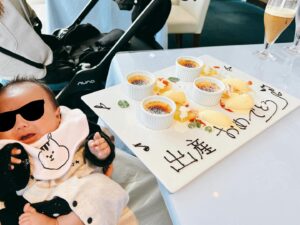 Ryoko Kobayashi Instagram - .
少し前のお祝いごはん。
ぴぇぴぇしてた妹がママだなんてね🤱
いつもお邪魔するレストランの皆さまのおかげで
ベビーと初めての外食ができました😌
美味しくて、景色も良くて幸せ〜☘️
ありがとうございます♡

そして、今日はようやくみなさまにお知らせ📢
ずっとお伝えしたくて、今日のこの日を待ってました😌💕
NHK 2024年度前期 4月1日(月)〜
連続テレビ小説 第110作『虎に翼』
久保田聡子 役で 出演します。寅子の先輩です🐯
祖母が生きていたら、どれだけ喜んでくれただろう
こんな日を迎えられて、嬉しいです。
みなさま楽しみにしていてください。