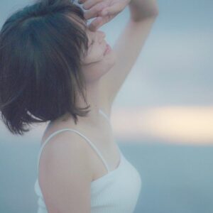 Ryoko Kobayashi Instagram - .
え、
気づけばもう8月も後半戦なの？
2023年の夏、早すぎない？
時空が歪んでる

@0_20yo 
@millimeter_mm__