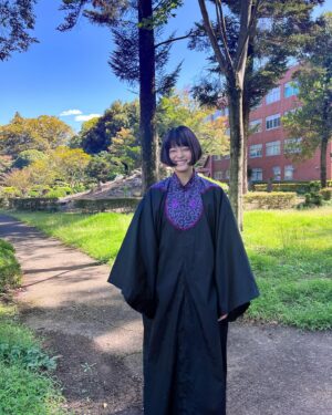 Ryoko Kobayashi Instagram - .
NHK連続テレビ小説「虎に翼」
久保田先輩、みてるよーって
沢山声をかけていただき嬉しい限り。
毎日に必死すぎて撮影オフショットが少ないのですが、
マネージャーさんが撮ってくれたものをぽちぽちと。
4枚目はご愛嬌🍜

まだまだ奮闘しますので、
暖かく見守って頂けたらと嬉しいです。

#虎に翼 #虎に翼🐯