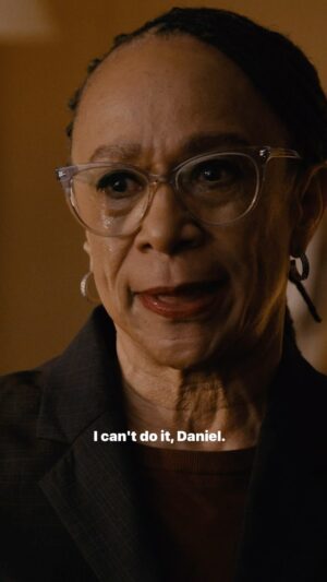 S. Epatha Merkerson Instagram - Goodwin’s going through it 💔 New episodes of One Chicago return Wednesday, March 20 on @nbc and streaming on @peacock.