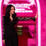 Sıla Şahin Instagram - Hello Fashion Lovers ! Morgen läuft die 2. Folge von @daisydeeofficial Style Revival für @tkmaxxde schaltet ein um 12.30 bei @sixxtv oder @joyn.de Ich hatte die Ehre dabei zu sein und die wunderschöne Suzan zu treffen und wir hatten wirklich Spass . Bin gespannt was ihr zum Look sagt . 💗 Make-up by @krissivanderviven Outfit by @ninajensenstyling