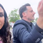 Sıla Şahin Instagram - Mit wem verbringt ihr eure Pausen am liebsten ? #Drehpausen #lieblingskollege #awz #derspinntdoch
