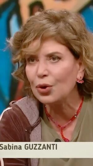 Sabina Guzzanti Instagram - Qualcosina sull’intelligenza artificiale. La prima intervista su ##anonnimus è stata da #floris