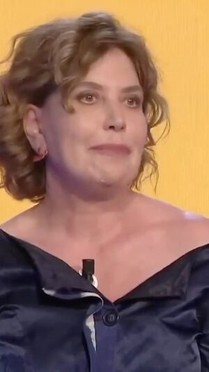Sabina Guzzanti Instagram - Parlare coi fasci 3 battute sparse #buonferragosto