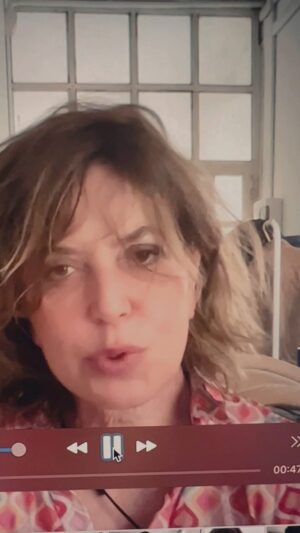 Sabina Guzzanti Instagram - Votiamo tutti! 🙏🎉🤟🏿