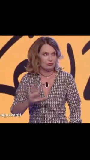 Sabina Guzzanti Instagram - Lo scherzo dei comici russi ha fatto scuola. Ora sono in tour, l’attività diplomatica continua dietro le quinte