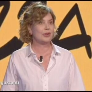 Sabina Guzzanti Instagram - Dell’importanza di #tolkien ce  ne eravamo accorti da un pezzo! Uh questo è il pezzo tutto intero! #propagandalivela7