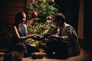 Sabina Rojková Instagram - V neděli nový klip s @pavelcallta 😊🎄✨ náš duet “Polární hvězda” už můžete najít online🎶