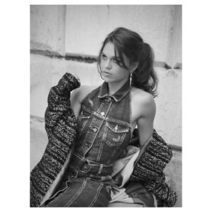 Sabrina Bartlett Instagram - A wonderful day which will always stand out in my memory. Thank you so much Joseph🤍 Your pictures and magic will never be forgotten x