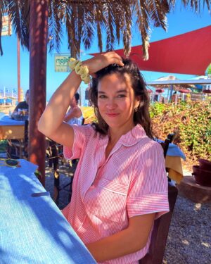 Sabrina Bartlett Instagram - Tzatziki all day every day 🥰🇬🇷
