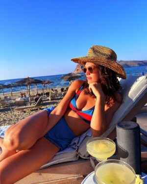 Sabrina Bartlett Instagram - Tzatziki all day every day 🥰🇬🇷