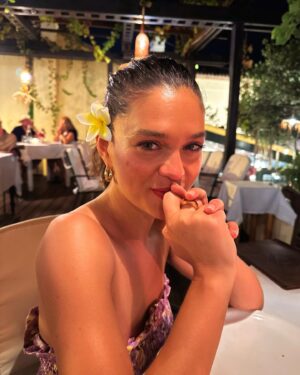 Sabrina Bartlett Instagram - Tzatziki all day every day 🥰🇬🇷