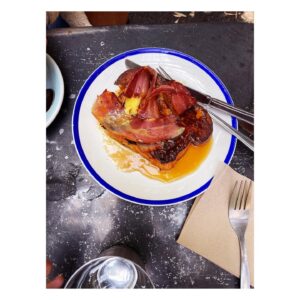 Sabrina Bartlett Instagram - A very British weekend 💙🍳🇬🇧 🥂