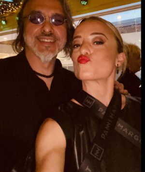 Sabrina Carballo Instagram - Cena solidaria ASAC 🙌
@asac_ins 

St @panni_margot 🖤
Pelo @mbsalonok ❤️
Shoes @deattar 
Ph @nicolasmaiques 😜