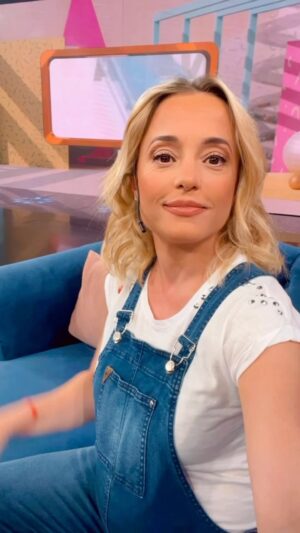 Sabrina Carballo Instagram - INTERVIEW 📺 —— 
Ahora somos 2❤️🥹🙏😍!
6 meses!🤰
————————————————————————————
@queserafuturamama 👖
@coquettenailsba 💅