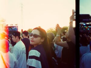 Sabrina Cheung Instagram - I’d give you the sun if you asked me☀️ 
missing the sunny days (though I like rainy days too) 
friends posting S20 music fest photos reminds me of the HIPHOPPLAYA fest in Seoul that I’ve been last month, music nutritions are muchhh needed. 🎶