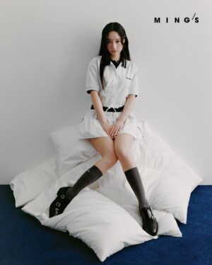 Sabrina Cheung Instagram - 有時候遇到一些訪問會特別興奮和雀躍，例如是 @mings.hk 的這一次，談起了書本和創作。

M： 在這資源貧乏的世界，無論音樂、劇作、電影，創作的價值在於？

S：我覺得創作的價值分了幾個層次，
第一層是自我滿足和自我實現，可以將自己的感受和腦海裏想的東西實現出來，
第二層是與別人 CONNECT，會有人從你的作品裏面得到一些感受，
最後是希望創作影響到人同紀錄了當下的自己和身處的世界，目的是想留下 MEANINGFUL 的作品在這個世界上面。

創作的journey 還有很長，路途也不是平坦，可是The Alchemist 的這本書又再次給予了我一些智慧和力量。
關於The Alchemist (之前在ig分享了中文版），第一次遇上它是中學的SBA，記得題目是要改了其中一個scene 然後要影響到結局，為了拿得高分數當時很仔細地看了這本書不止於一次。

share 3 quotes with you today:
1. Remember that wherever your heart is, 
there you’ll find your treasure.

focus on yourself 
2. Everyone seems to have a clear idea of how other people should lead their lives, but none about his or her own.

總是覺得自己的夢想很遙遠，但又給我看到了這一句：
3. People are afraid to pursue their most important dreams, because they feel that they don’t deserve them, or that they’ll be unable to achieve them.”