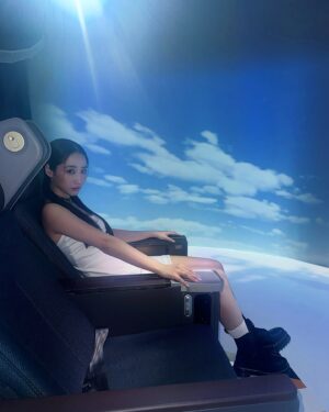 Sabrina Cheung Instagram - Ladies and gentlemen, welcome onboard 🛫🛸

After trying the new Boeing 777-300ER cabins of Cathay Pacific, it makes me want to go travel again 🤍

The extra recline and legroom make flying a breeze, and the new 15.6-inch widescreen 4K TVs with Bluetooth audio turn your flight into a personal cinematic experience. Truly a game-changer for travel comfort ✈️

#cathaypacific #MoveBeyond #PremiumEconomy #MoreToMoveYou