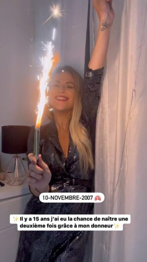 Sabrina Perquis Instagram - 15 ans :  je m’en souviens comme si c’était hier … J’étais à bout de force, je ne respirais presque plus,
je me levais chaque matin en espérant pouvoir atteindre le lendemain.. 
Mais ce jour-là  j’étais particulièrement heureuse. Alexia Laroche Joubert m’avait invité à assister à un prime de la star Academy. J’avais mis deux pantalons pour camoufler ma maigreur, j’avais tartiné mon visage de fond de teint et de paillettes pour avoir bonne mine...

J’étais loin de m’imaginer que ce merveilleux cadeau serait ce soir-là ; c’est à 23H30 que mon téléphone a sonné, sur ce fameux plateau là où Grégory Lemarchal a chanté,  pour m’annoncer que j’avais un donneur !

Et depuis ces 11 H d’opération , grâce à toi je respire sans souffrir, sans machine, je vis, je vois grandir mon fils, je dévore chaque instant, je réalise des rêves et contre toute attente je commence à vieillir. 

Je ne sais pas qui tu es, mais avec le temps je pense que nous nous ressemblions bcp  et que nous étions destinés à vivre ensemble car malgré les embuches, tu résistes et tu combats avec moi.

Depuis >15 ans, j’ai aussi  2 missions : celle de prendre soin de nous,de toi, celle d’honorer ta vie en te faisant vivre des choses incroyables à mes côtés.

Et celle de sensibiliser au don d’organes de façon à ce que, comme grâce à toi, des personnes puissent être sauvées et ne s’opposent pas au don d’organes.

Alors, je te le demande chaque année, continues de t’accrocher.
Merci à toi de m’avoir sauvée, merci à ta famille et merci la vie.

Joyeux 15 ans à nous, je nous souhaite encore de longues années à vivre ensembles….

Et Samedi soir c’est avec bcp d’émotions que je vais retourner sur le prime de la @staracademytf1 …

À tous ceux qui attendent , ne baissez jamais les bras 🙏✨

#dondorganes #reborn #mucoviscidose #gregorylemarchal #associationgregorylemarchal