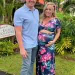 Sabrina Bryan Instagram - Dreaming of Babymooning 💙🌺🌴 #babymooning #ledgergrey #hawaii🌺 #pregnancy Editing: @delaneyhaye