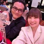 Sabrina Ng Instagram - 受寵若驚🥹 多謝電影攝影師學會頒呢個獎畀我😭 （攝影師眼中最具魅力女演員xd） 我會繼續努力的 同多謝大家整晚嘅照顧 最後特別再想多謝家棟哥（攝影師眼中最具魅力男演員😆）謝謝！ Hair and makeup: @hulda_mua Wardrobe: @sandroparis @purplepr