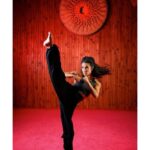 Sabrina Ouazani Instagram - J-4 J’ai appris le Kung-Fu et travaillé pendant de longues semaines , je vous en parle dans @lequipe et de plein d’autres choses 🥳 Kung-Fu Zohra le 9 Mars au Cinéma 📸 @stephane_mantey