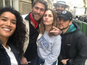 Sabrina Ouazani Instagram - On est de retour pour une saison finale 🥳 
#PlanCoeur #Saison3 @netflixfr